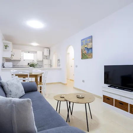 Апартаменты Vivienda Con Piscina En *