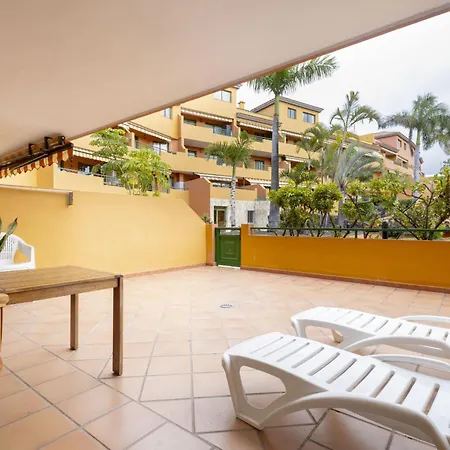 Vivienda Con Piscina En Апартаменты *